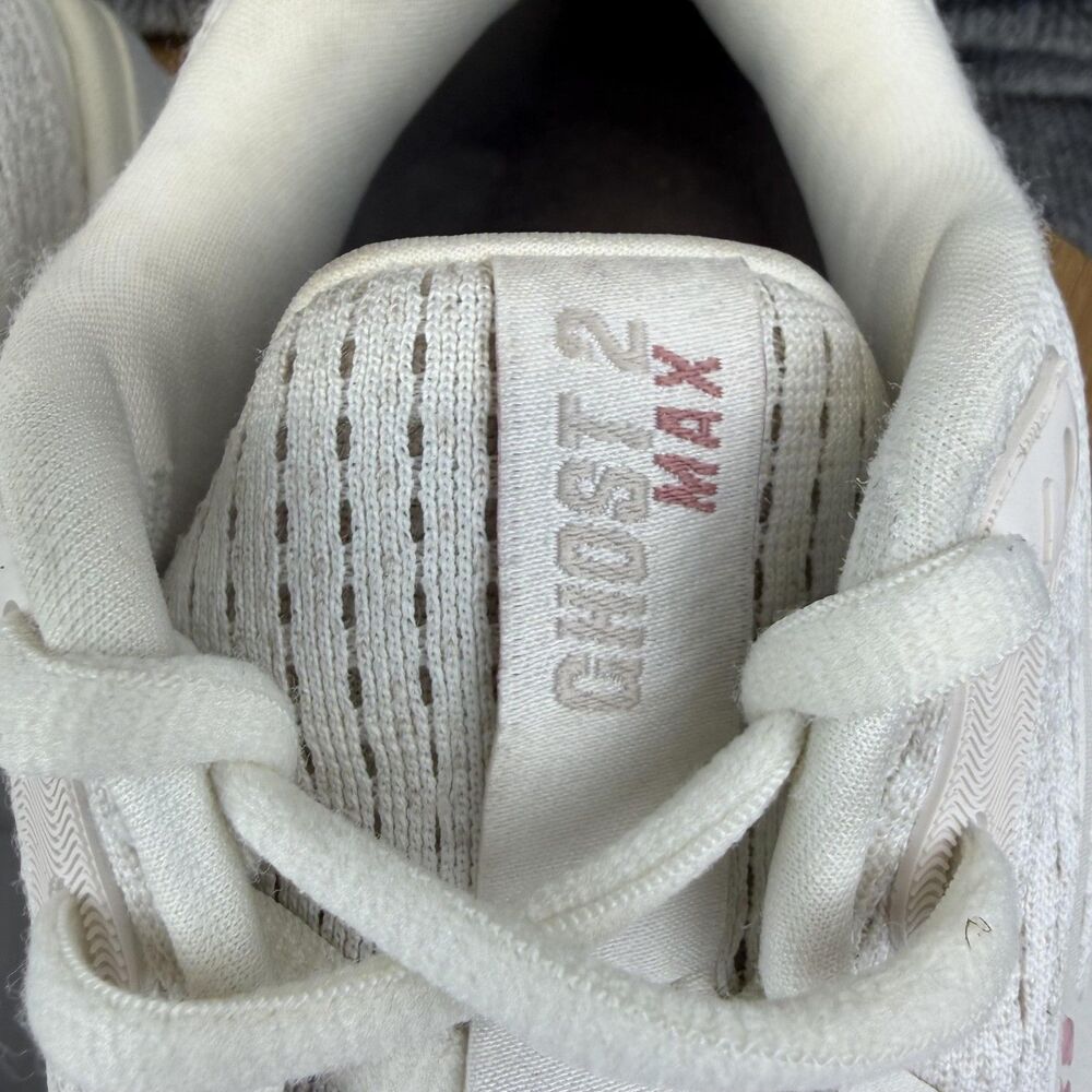 Brooks Ghost Max 2 Shoes Womens Size 8 White Mesh Running Sneakers 1204201B190 - Picture 4 of 12